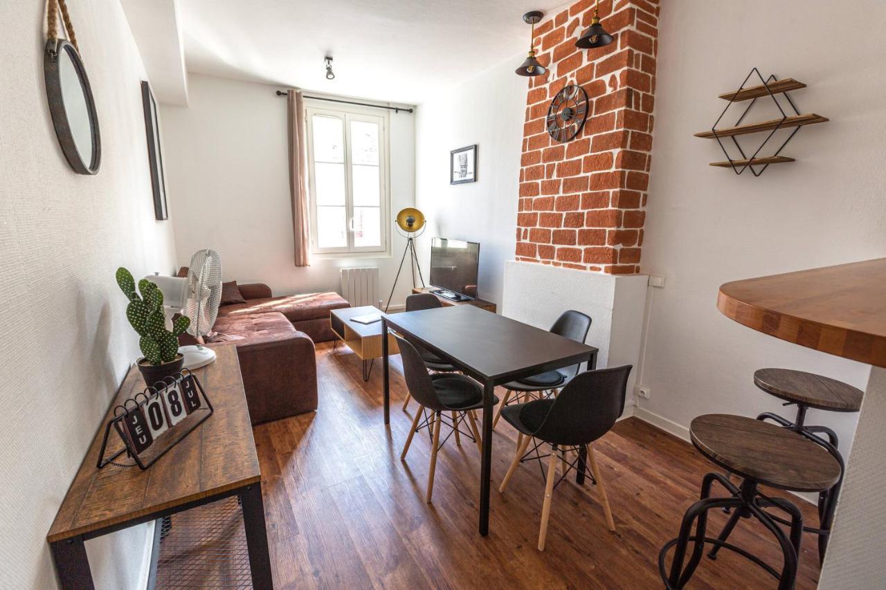 Au Manhattan Auxerre Luaran gambar